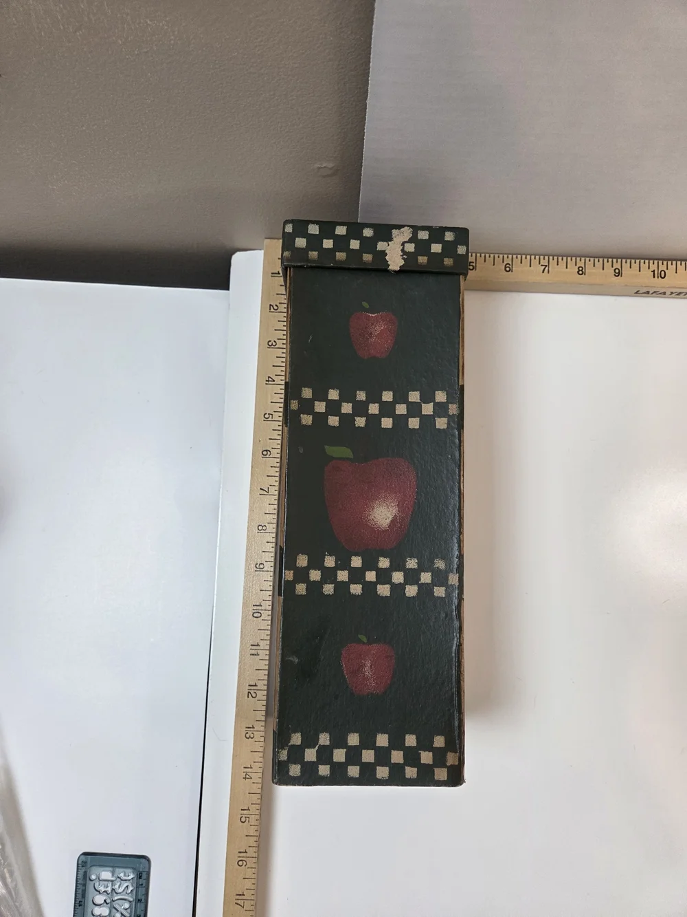 Hand-painted Wooden Apple Wall Box - Rustic Farmhouse Décor